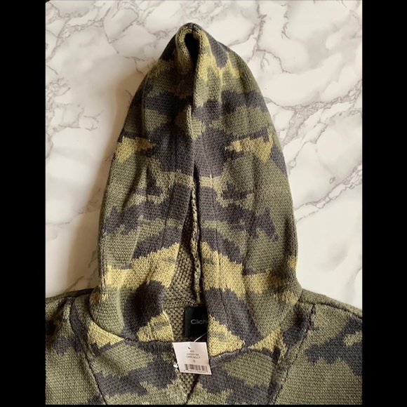 Camo Hooded Sweater - SIZE S (NEW) - Picture 3 of 9